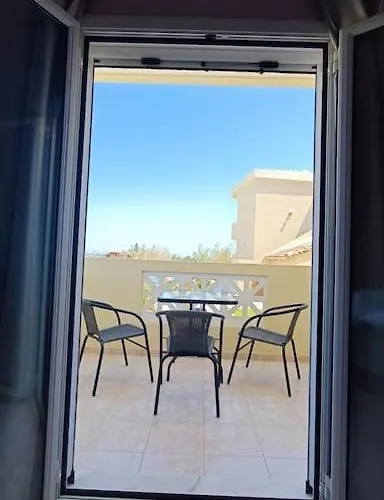 Verano Oasis Apartment_near The Sea-free Parking *